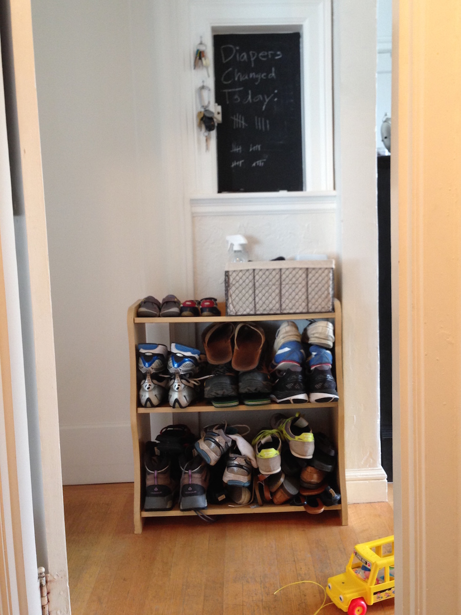 studio-apartment-shoe-storage
