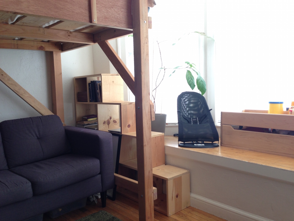 studio-apartment-stair-shelves